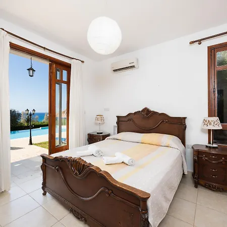 Ariadne Villa *
